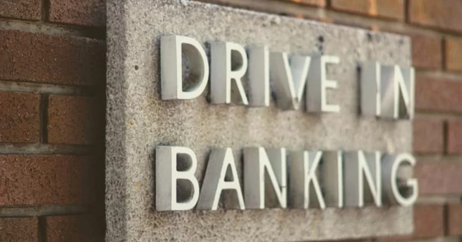 Как да изберем къде и дали да открием разплащателна сметка?