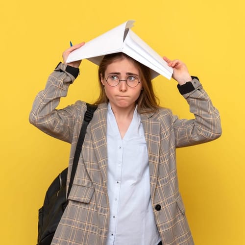 Момиче, което се пази