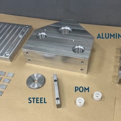 Фрезови и стругови детайли от стомана, алуминий, пластмаса и др. 