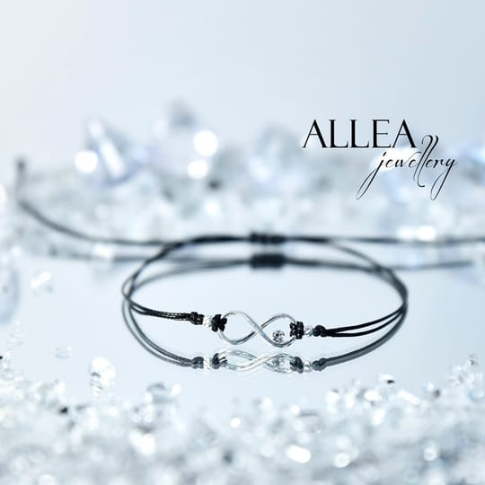 Гривна INFINITY