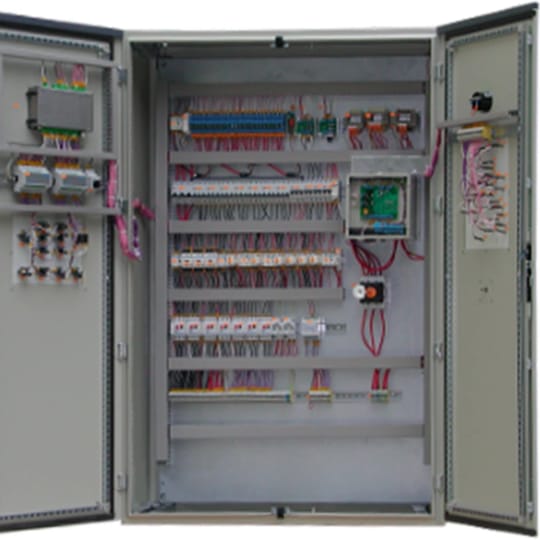 Двукамерна вакуумна пещ