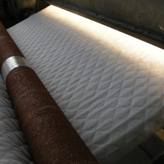 Ултразвуково рязане на тъкан и нетъкан текстил