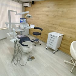 интериор и екстериор на дентална книника Ави Дент