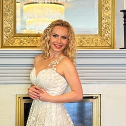 Bella C Music Wedding singer