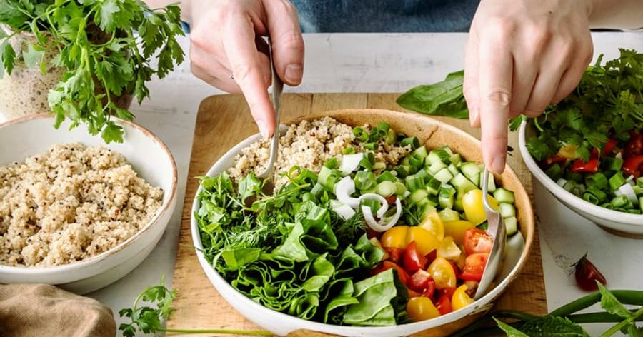 Ако чуете някой да казва не яж салата -бягайте не със 100, а с 200 от него.