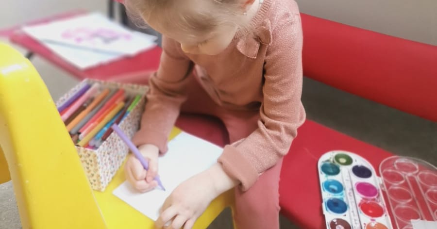 Как уроците по рисуване в ранна детска възраст развиват когнитивните способности и психофизическия профил на детето?