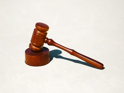 Закони, постановления, наредби