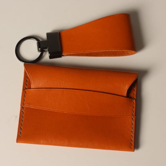 Картхолдър + подарък ключодържател