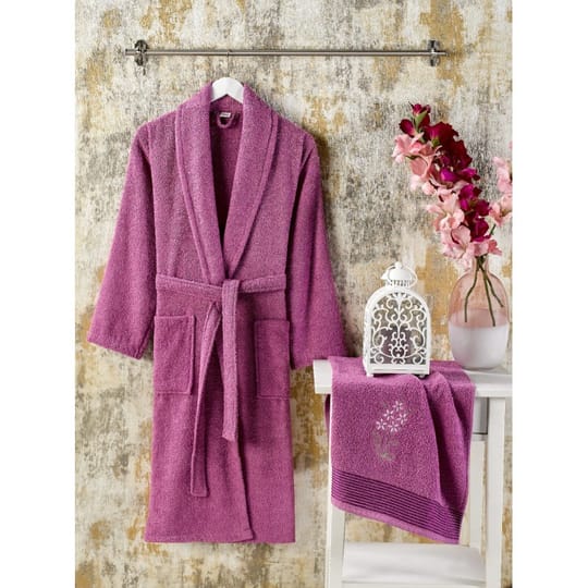 Луксозен подаръчен комплект халат с хавлия