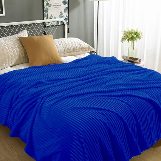 Луксозно Бутиково одеало в тъмно синьо 150/200