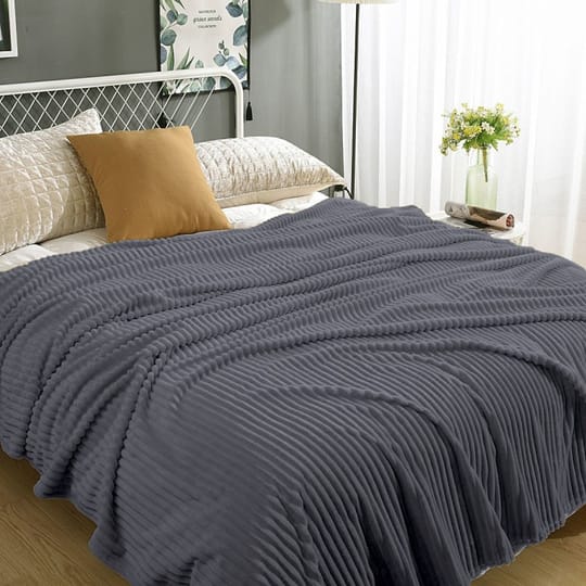 Луксозно Бутиково одеало в сиво 150/200