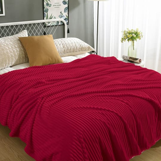 Луксозно Бутиково одеало в бордо 150/200