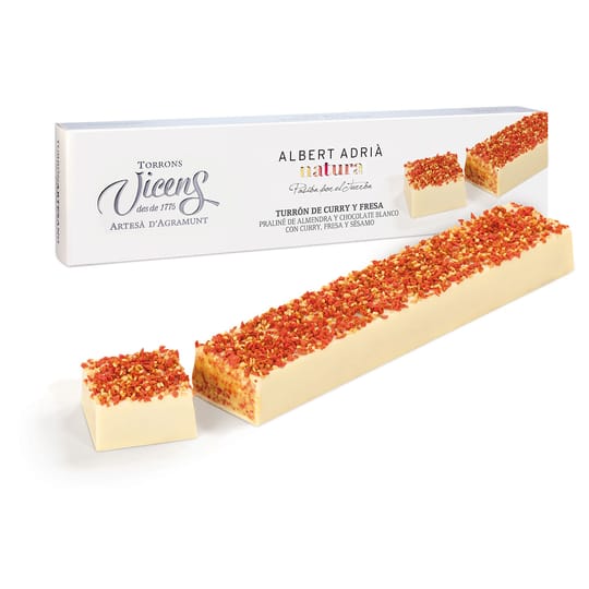 Турон "CURRY Y FRESA" Бадемова пралина, шоколад с къри, ягоди и сусам 140 гр. ALBERT ADRIÁ