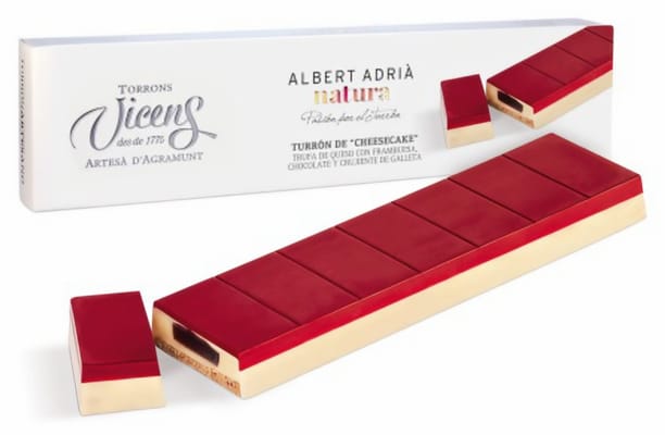 Опаковка турон Cheesecake с малина и бисквита, 140 г