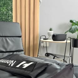 снимки от студиото  ЕМS ZONES SOFIA