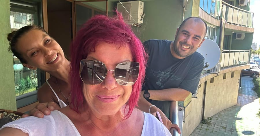 Морски бриз и щастливи клиенти