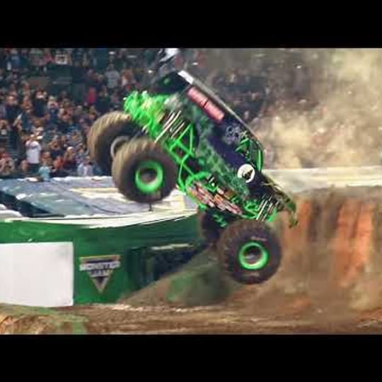 MONSTER JAM Арена MONSTER DIRT