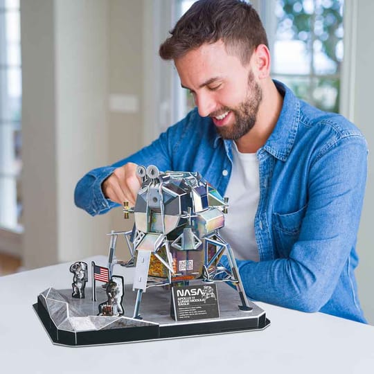 CubicFun Пъзел 3D NASA Лунен модул Apollo 11 Eagle 93ч.