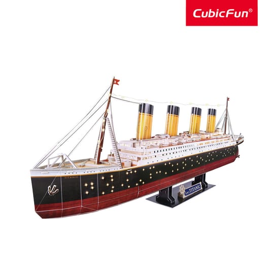 CubicFun Пъзел 3D Кораб Titanic 266ч. LED inside
