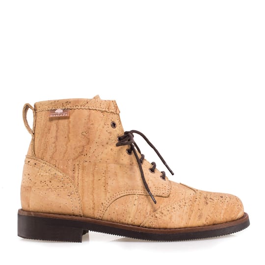 Дамски боти от корк