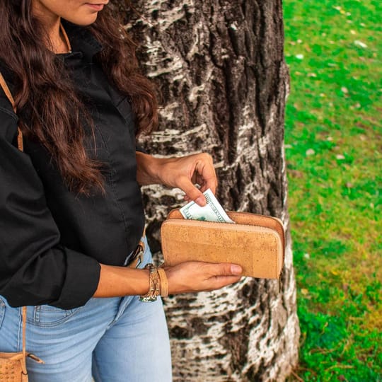 Дамски портфейл от естествен корк - 324-F