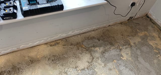 self-levelling compound wood floor