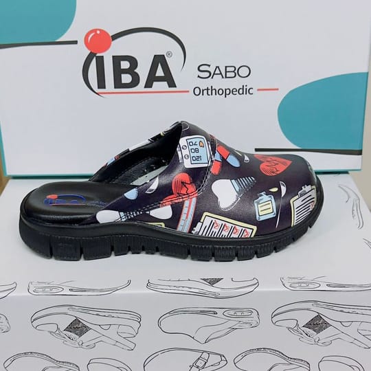 Медицински обувки сабо - черни