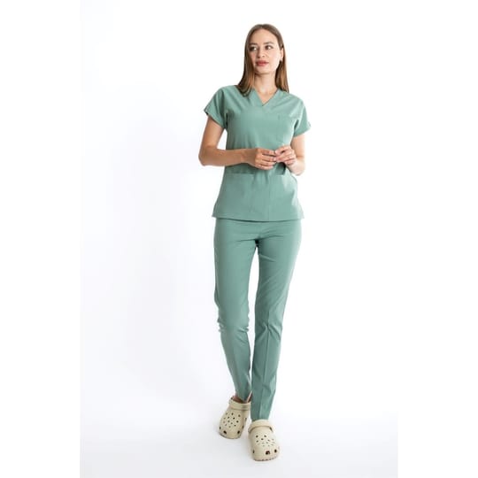 бадемовозелен