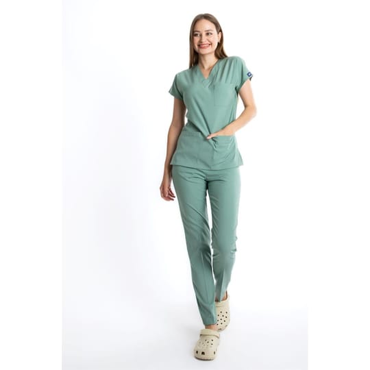 бадемовозелен