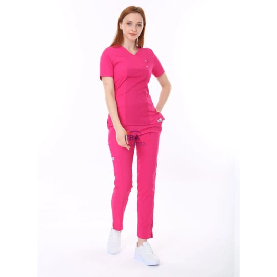 Цикламено розов