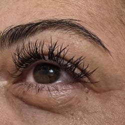 миглопластика- удължаване на мигли