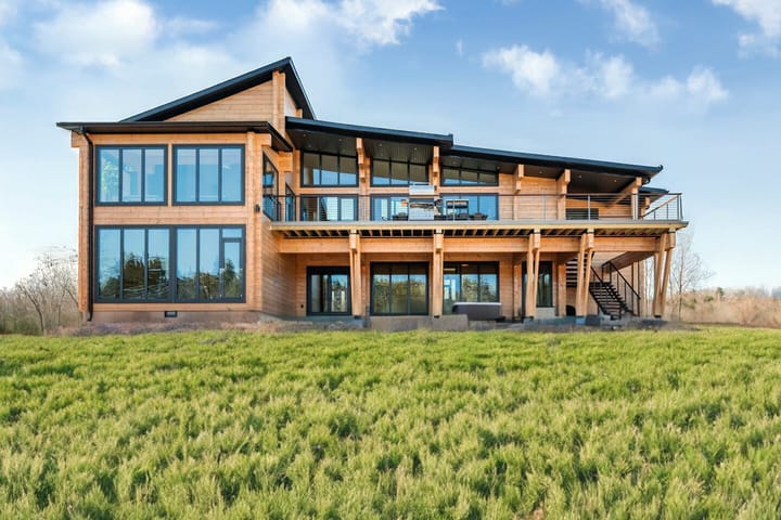 Дървена къща