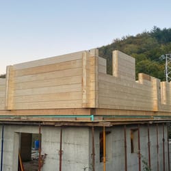 Дървена къша