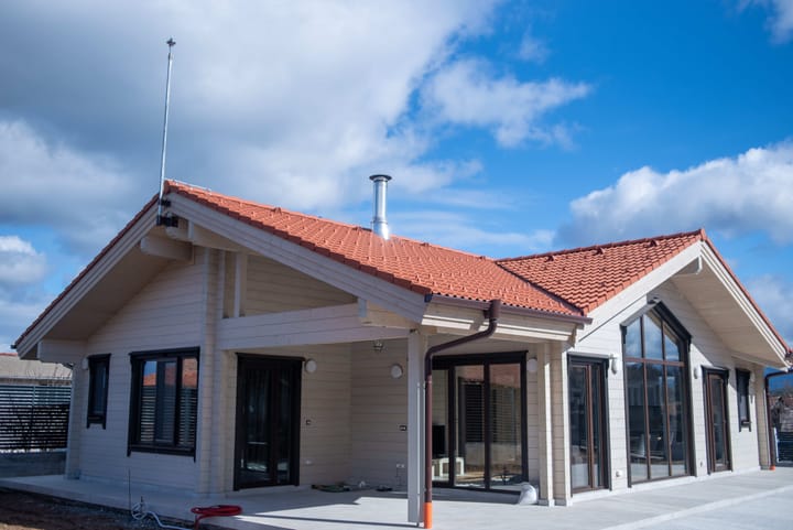 дървена къща Добринище