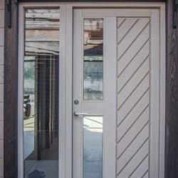 Дървена къща в Добринище