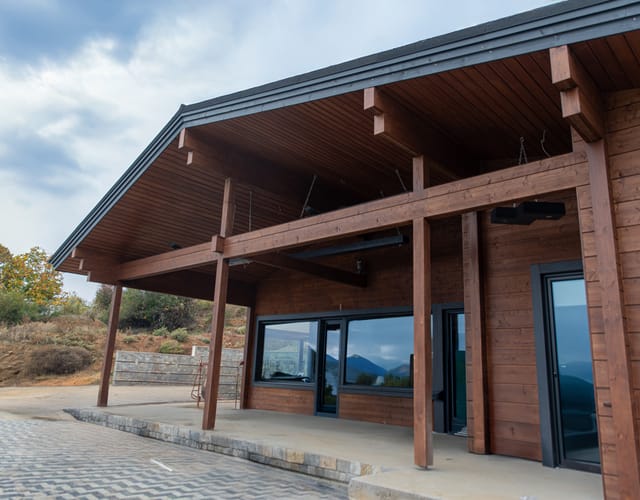 дървена къща