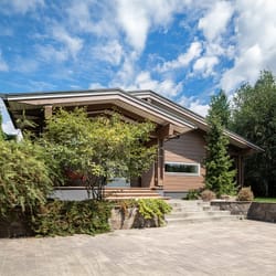 Дървена къща 