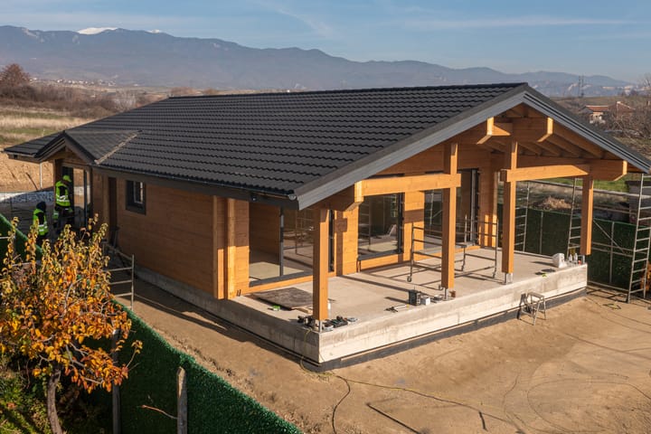 дървена къща