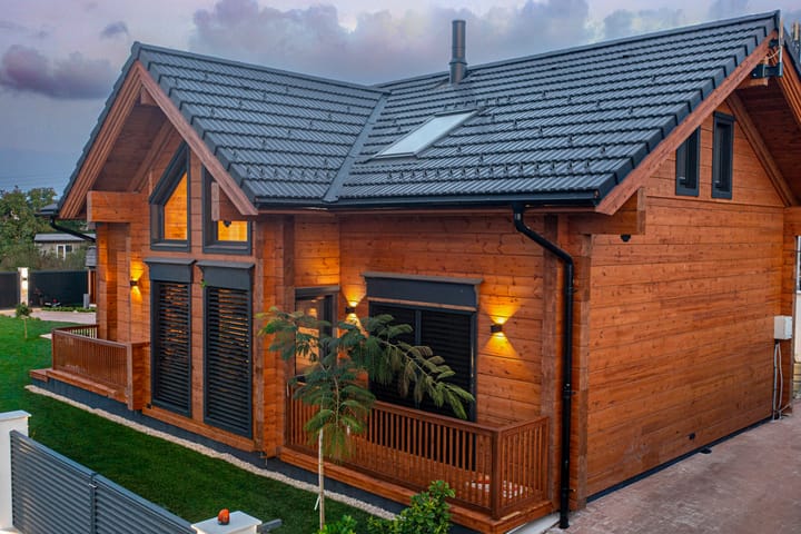 Дървена къща