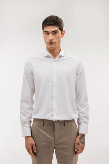 Бяла еластична риза Slim Fit
