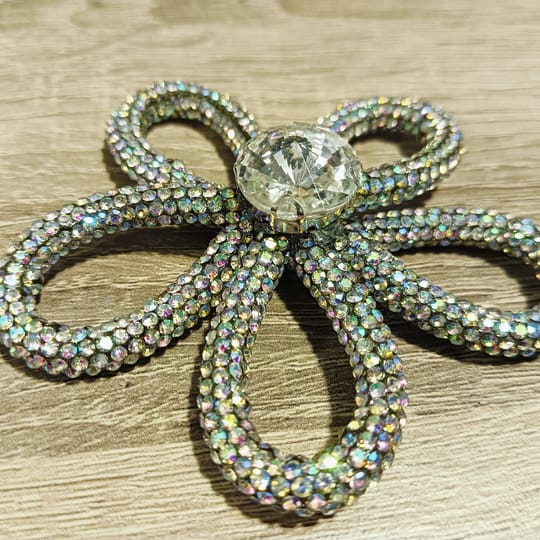 Брошка с кристали  , хамелеон