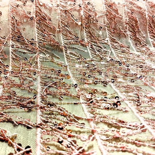 тюл с висящи пайети