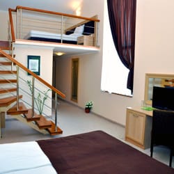 студио на два етажа с две спални