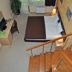 студио на два етажа с две спални