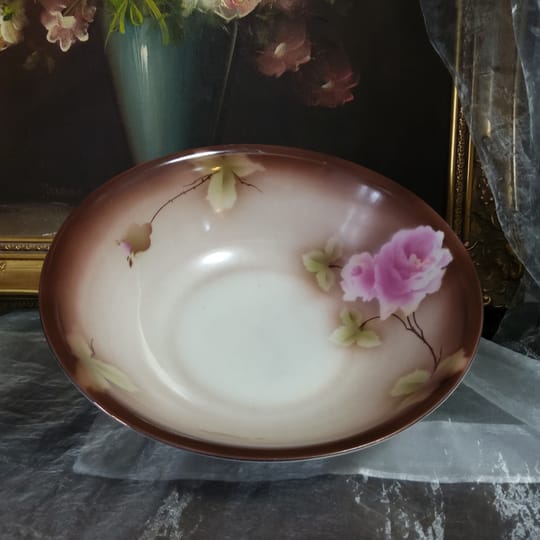 Разкошна антикварна ръчно изрисувана купа Victoria Austria 