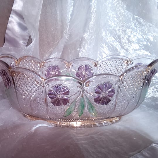 Овална фруктиера от масивно стъкло с флорални мотиви и позлата