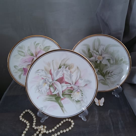 Edwardian Bone China, Нарциси, Лилии, Орхидеи