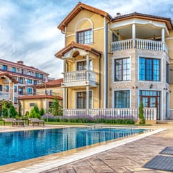 екстериор на къъщите в House Garden Complex