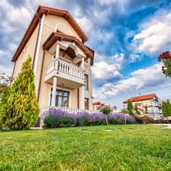 екстериор на къъщите в House Garden Complex