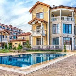 екстериор на къъщите в House Garden Complex